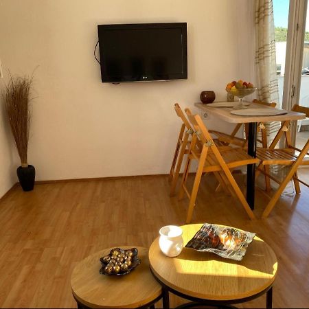 Apartment Remi, Penthouse With Balcony, Free Parking Marina Exterior photo