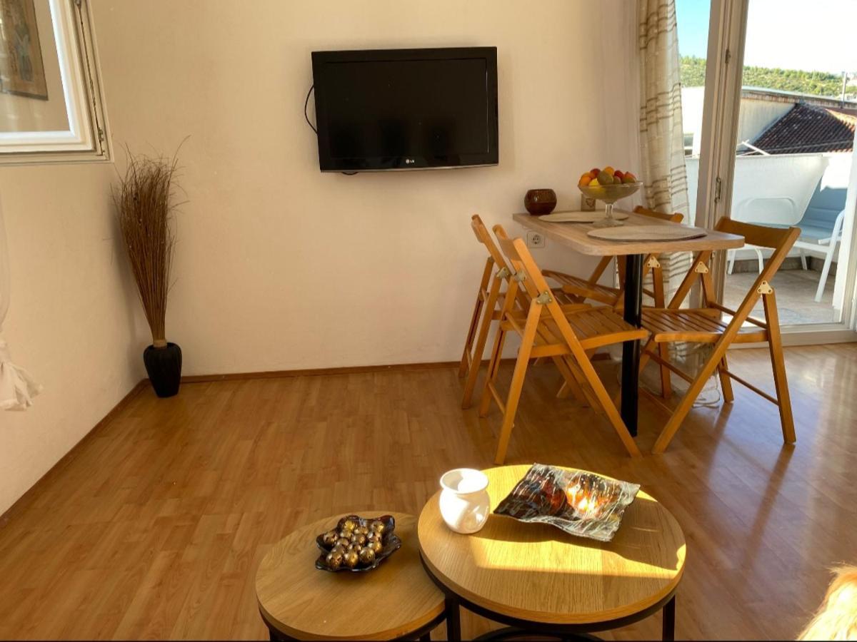 Apartment Remi, Penthouse With Balcony, Free Parking Marina Exterior photo